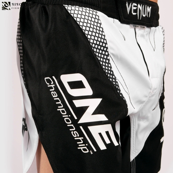 Venum X ONE FC Fightshorts - Venum White