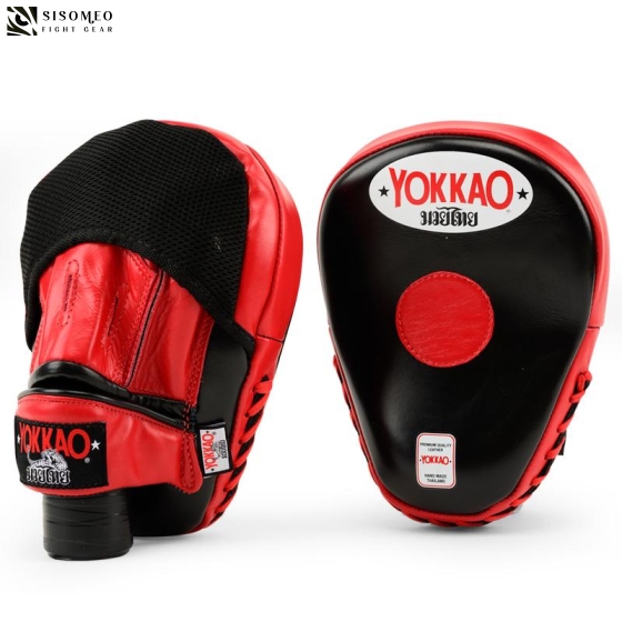 ĐÍCH ĐẤM YOKKAO FOCUS MITTS CLOSE-FINGER BLACK/RED